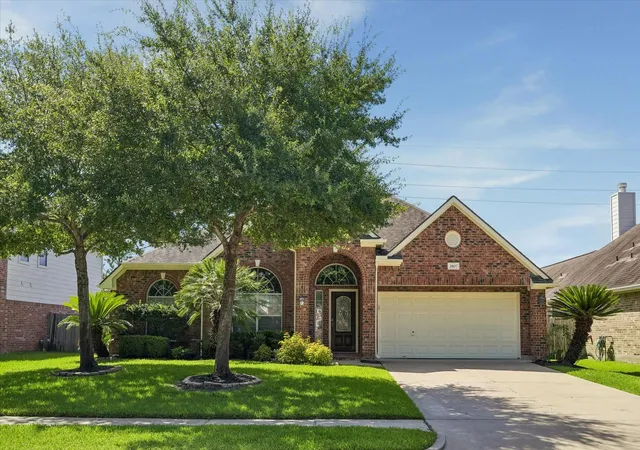 Photo 2 of Single family home for sale at 2807 Falcon Knoll Ln, Katy, TX 77494 | MLS# 70764148 | Listing updated on 2026-09-03