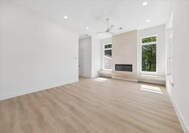 4th image of 1421 E 36Th St, Houston, TX 77022 | MLS# 15110182