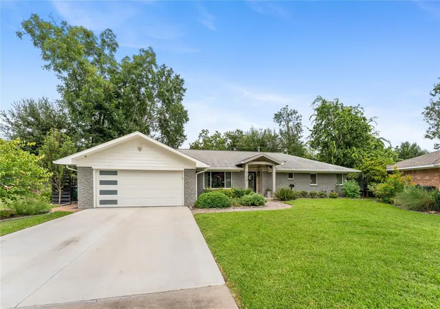 2nd image of 9106 Western Dr, Houston, TX 77080 | MLS# 64007201