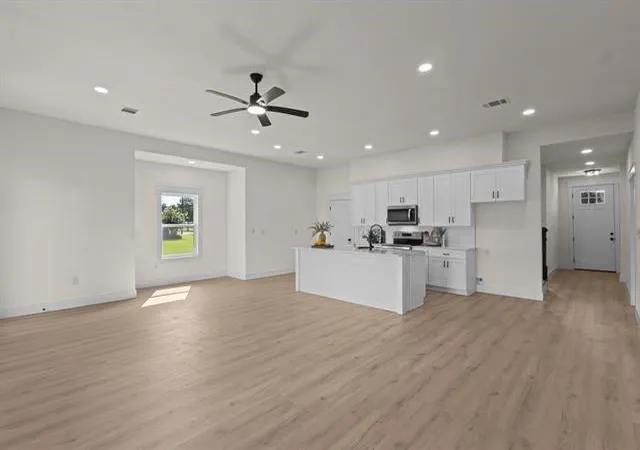 5th image of 5844 Atkinson Circle, Orange, TX 77630 | MLS# 76659914