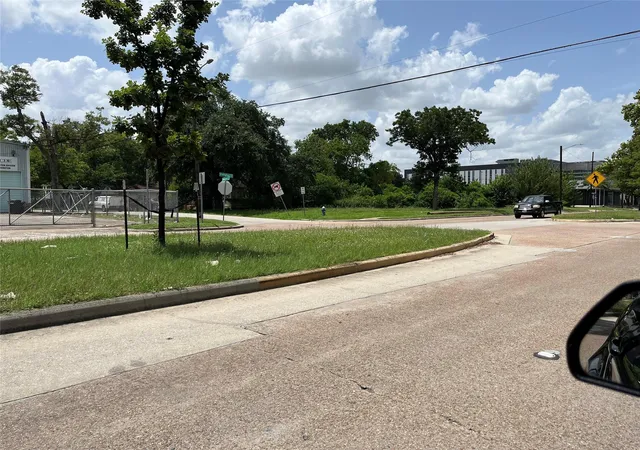 Photo 4 of Land for sale at 629 Melbourne, Houston, TX 77022 | MLS# 3035112 | Listing updated on 2026-09-22