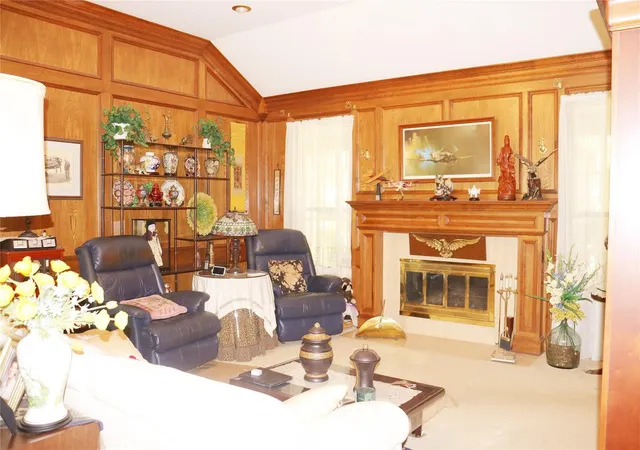 2nd image of 1927 Oak Island Dr, Lake Jackson, TX 77566 | MLS# 93135030