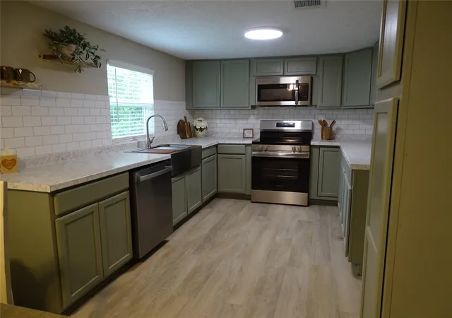 Photo 4 of Single family home for sale at 820 Camp Seale Rd, Livingston, TX 77351 | MLS# 41610262 | Listing updated on 2026-09-16