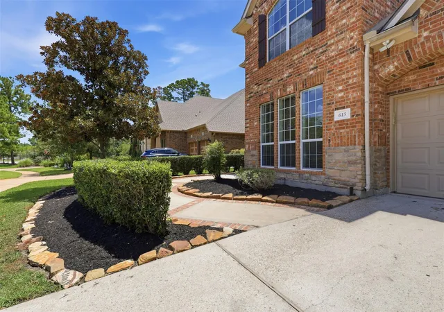 Photo 3 of Single family home for sale at 615 Santa Elena Cyn, Spring, TX 77388 | MLS# 6511028 | Listing updated on 2026-08-15