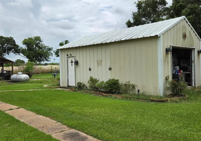 Photo 2 of Sale Pending at 4910 Fm 3012 Rd, Wharton, TX 77488 | MLS# 50211750 | Listing updated on 2026-09-09