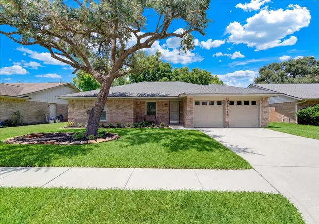 2nd image of 2314 Goodrich St, Pearland, TX 77581 | MLS# 53752168