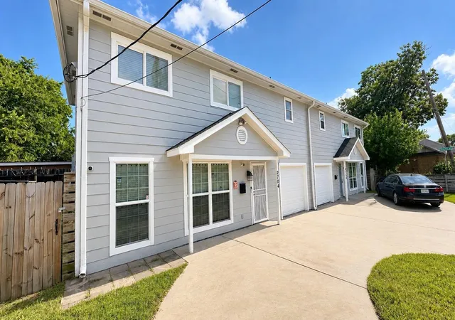 2nd image of 2704 Quitman St, Houston, TX 77026 | MLS# 89251850
