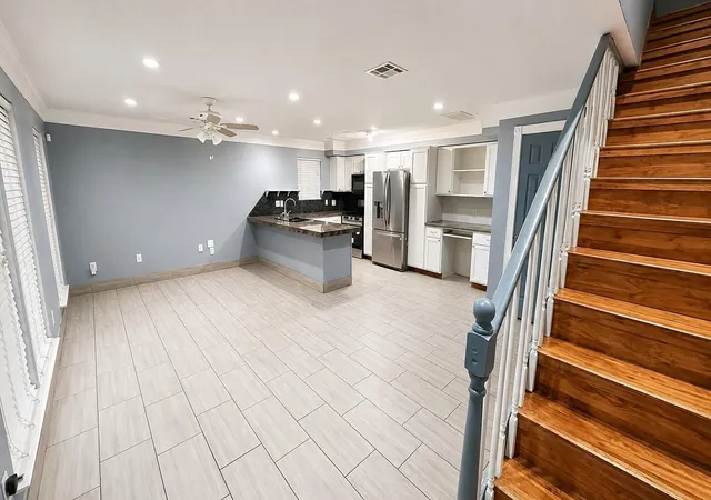 3rd image of 2704 Quitman St, Houston, TX 77026 | MLS# 89251850