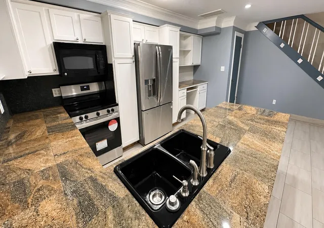 5th image of 2704 Quitman St, Houston, TX 77026 | MLS# 89251850