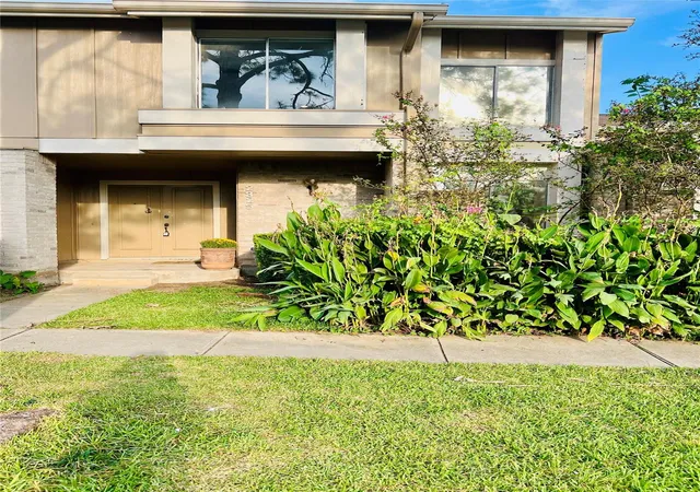 2nd image of 2325 Crescent Park Dr #277, Houston, TX 77077 | MLS# 66260987