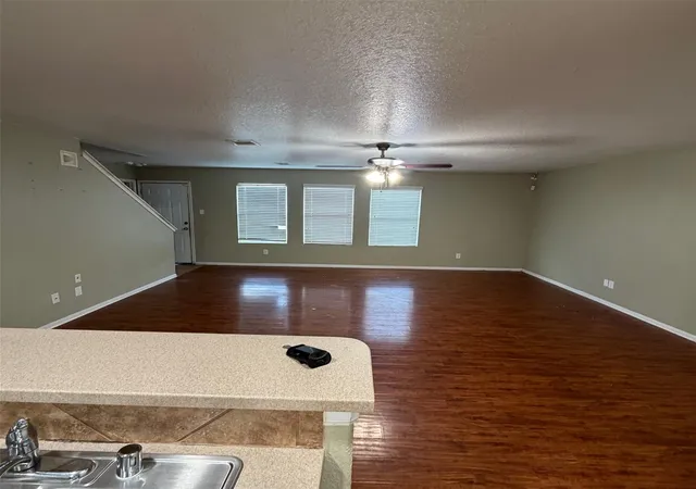 Photo 3 of Sale Pending at 1315 Newsome Glenn Dr, Houston, TX 77090 | MLS# 20325691 | Listing updated on 2026-09-08