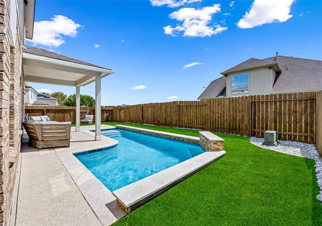 Photo 3 of Single family home for sale at 2522 Knoll Shadows Ln, Katy, TX 77449 | MLS# 68374446 | Listing updated on 2026-09-11