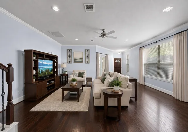 3rd image of 240 W 26Th St, Houston, TX 77008 | MLS# 31729331