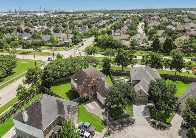 Photo 4 of Single family home for sale at 2221 Silvercreek Ct, Deer Park, TX 77536 | MLS# 62202447 | Listing updated on 2026-09-24