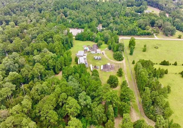 Photo 3 of Single family home for sale at 160 Kennedy Dr, Livingston, TX 77351 | MLS# 98874823 | Listing updated on 2026-09-01