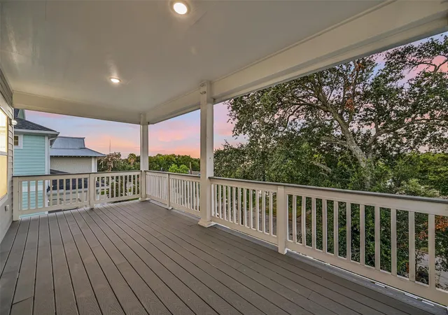 36th image of 1517 Bayou Shore Dr, Galveston, TX 77551 | MLS# 56894323