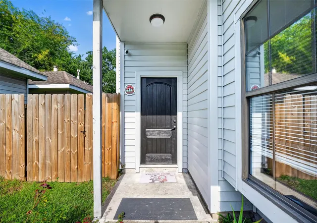 4th image of 1106 Holbech Ln, Channelview, TX 77530 | MLS# 19715898