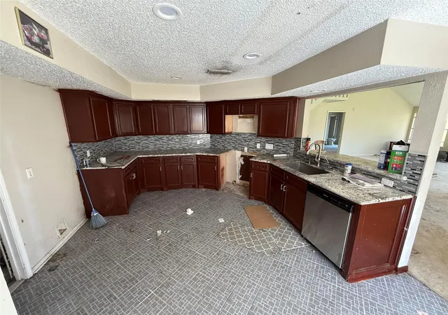 2nd image of 12314 Ashling Dr, Stafford, TX 77477 | MLS# 25251726
