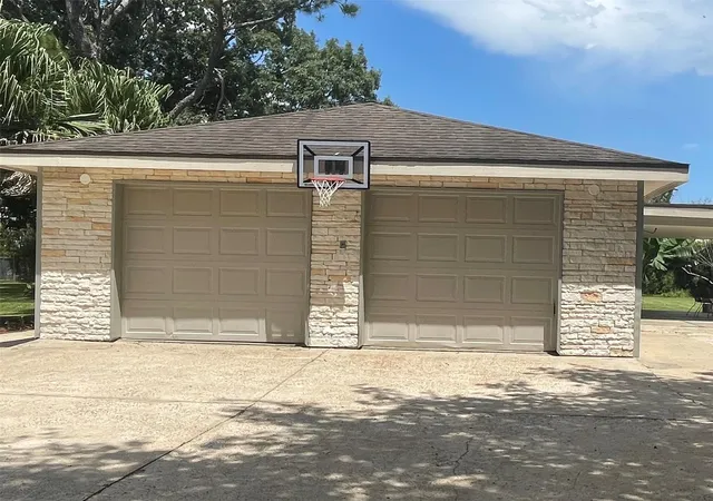 5th image of 4920 Almeda Genoa Rd, Houston, TX 77048 | MLS# 11260670