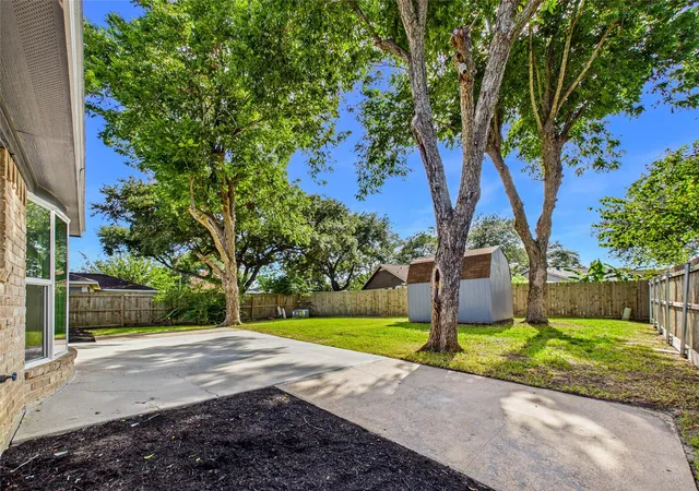 Photo 4 of Sale Pending at 12707 Corning Dr, Houston, TX 77089 | MLS# 58004586 | Listing updated on 2026-08-31