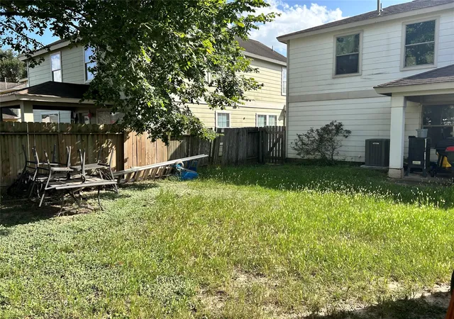 Photo 2 of Sale Pending at 18814 Remington Park Dr, Houston, TX 77073 | MLS# 36383061 | Listing updated on 2026-08-27