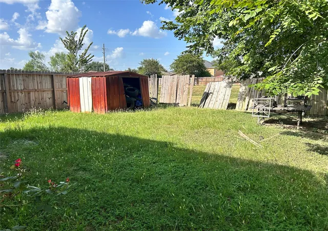 Photo 3 of Sale Pending at 18814 Remington Park Dr, Houston, TX 77073 | MLS# 36383061 | Listing updated on 2026-08-27