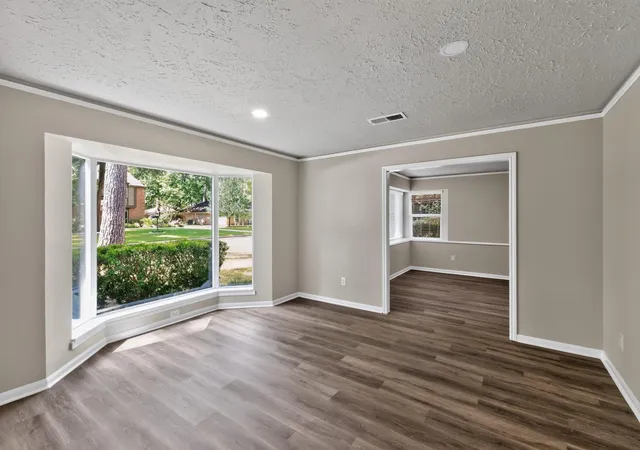 Photo 3 of Single family home for sale at 1915 Seven Oaks Dr, Kingwood, TX 77339 | MLS# 42220222 | Listing updated on 2026-09-19