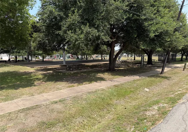 Photo 3 of Land for sale at 4520 Briscoe St, Houston, TX 77051 | MLS# 45623944 | Listing updated on 2026-08-12