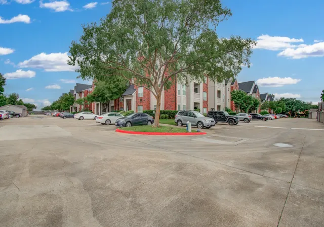 Photo 1 of Sale Pending at 1330 Old Spanish Trl #5305, Houston, TX 77054 | MLS# 48711001 | Listing updated on 2026-08-31