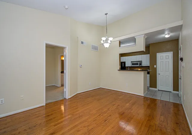 Photo 3 of Sale Pending at 1330 Old Spanish Trl #5305, Houston, TX 77054 | MLS# 48711001 | Listing updated on 2026-08-31