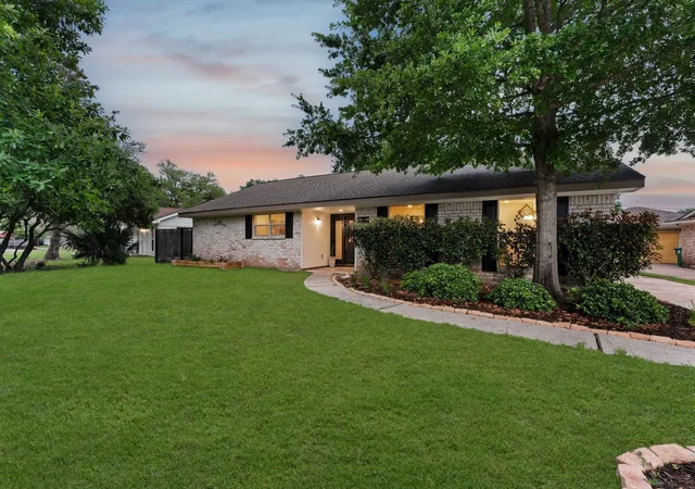 1st image of 1918 Stebbins Dr, Houston, TX 77043 | MLS# 71057894