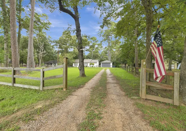 Photo 2 of Sale Pending at 281 Greenbriar Dr, Magnolia, TX 77355 | MLS# 28450587 | Listing updated on 2026-09-24