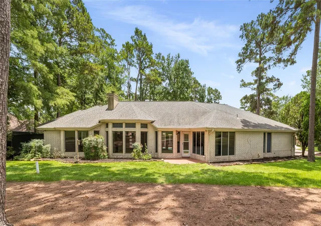 Photo 3 of Sale Pending at 3514 Cypress Point Cir, Montgomery, TX 77356 | MLS# 34062418 | Listing updated on 2026-09-12
