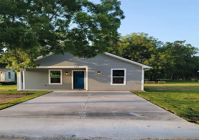 1st image of 116 Tanner St, Brazoria, TX 77422 | MLS# 24001768