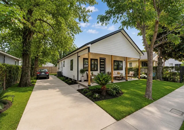 2nd image of 2338 Lidstone St, Houston, TX 77023 | MLS# 37420485