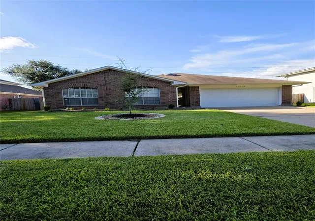 Photo 2 of Sale Pending at 16502 Lancaster Pl Dr, Houston, TX 77083 | MLS# 54870651 | Listing updated on 2026-09-15