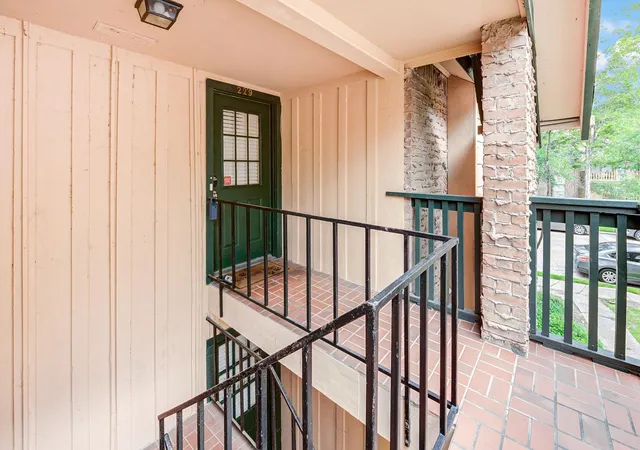 Photo 3 of Condo for sale at 8229 Kingsbrook Rd #229, Houston, TX 77024 | MLS# 64280238 | Listing updated on 2026-09-06