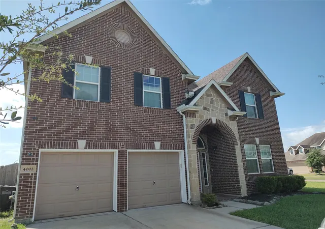 Photo 1 of Single family home for sale at 4002 Longwood Dr, Mont Belvieu, TX 77523 | MLS# 93804949 | Listing updated on 2026-09-10