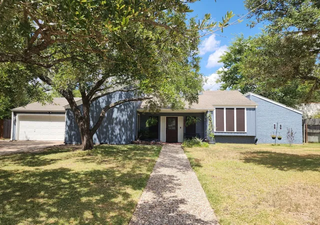 22nd image of 1901 Comal Cir, College Station, TX 77840 | MLS# 94535650