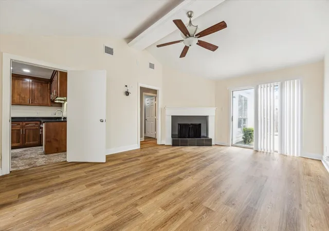 4th image of 12124 Burdine St, Houston, TX 77035 | MLS# 65142634