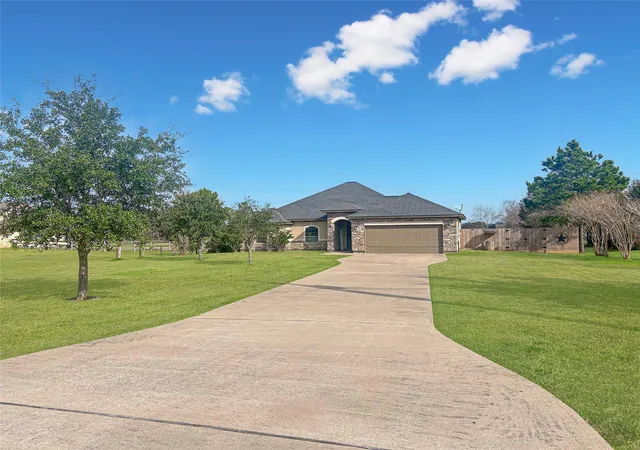 1st image of 626 Sunset Trl, Angleton, TX 77515 | MLS# 42051908