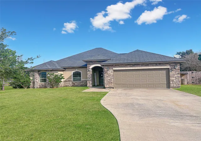 43rd image of 626 Sunset Trl, Angleton, TX 77515 | MLS# 42051908