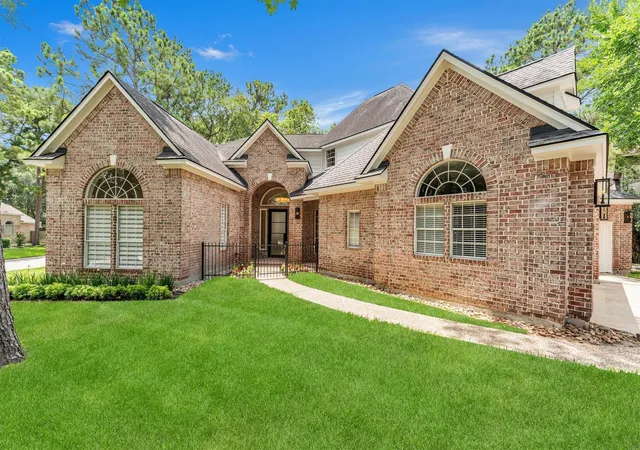 2nd image of 18 Floret Ct, Spring, TX 77382 | MLS# 53479805