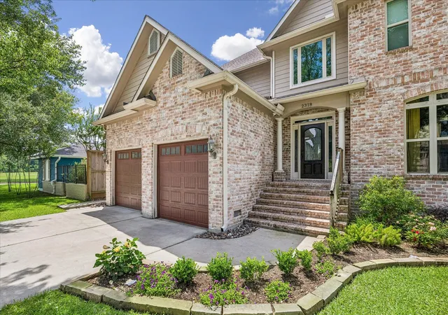 2nd image of 2318 Althea Dr, Houston, TX 77018 | MLS# 69573975