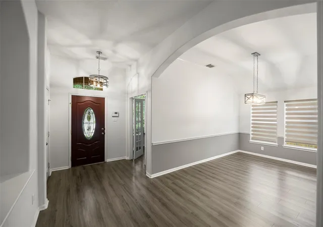 2nd image of 12807 Brook Arbor Ct, Pearland, TX 77584 | MLS# 7662458