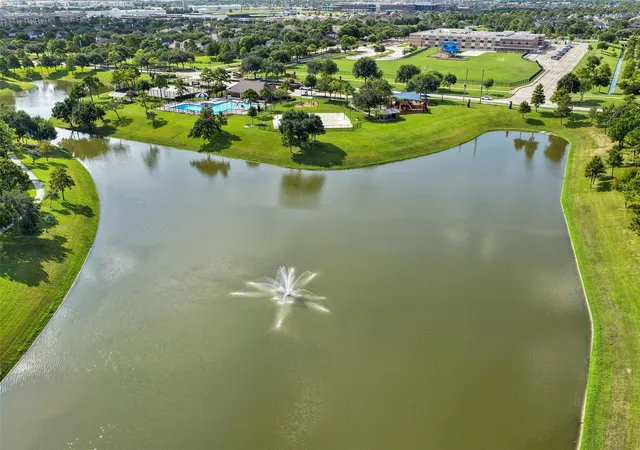 34th image of 12807 Brook Arbor Ct, Pearland, TX 77584 | MLS# 7662458