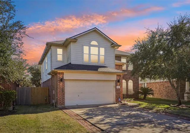 2nd image of 14 Carmel Chase Ct, Manvel, TX 77578 | MLS# 7811491