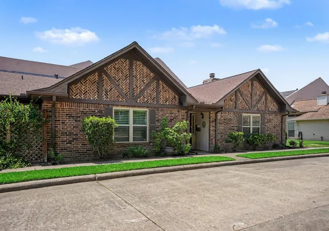 4th image of 43 Wellington Park, Baytown, TX 77520 | MLS# 17782627