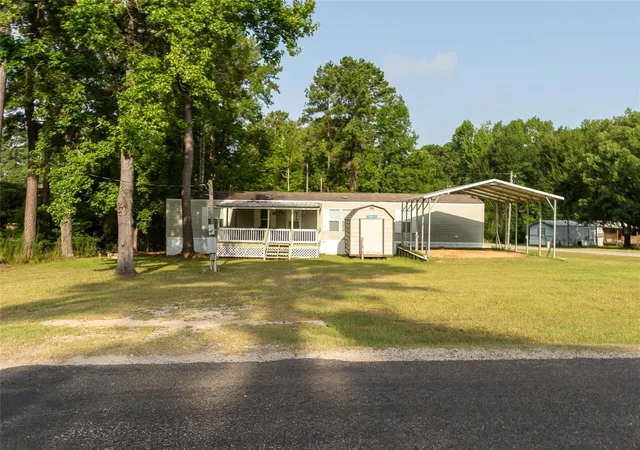 Photo 1 of Single family home for sale at 651 Harbor Point Dr, Trinity, TX 75862 | MLS# 80306926 | Listing updated on 2026-09-11