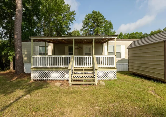 Photo 2 of Single family home for sale at 651 Harbor Point Dr, Trinity, TX 75862 | MLS# 80306926 | Listing updated on 2026-09-11